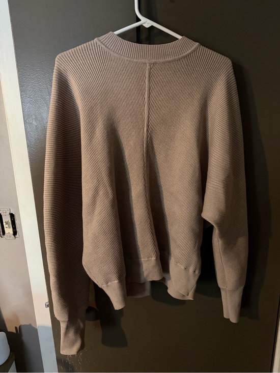 LILLUSORY Sweaters - Women's Crewneck Sweater in Taupe - Classic Ribbed Knit